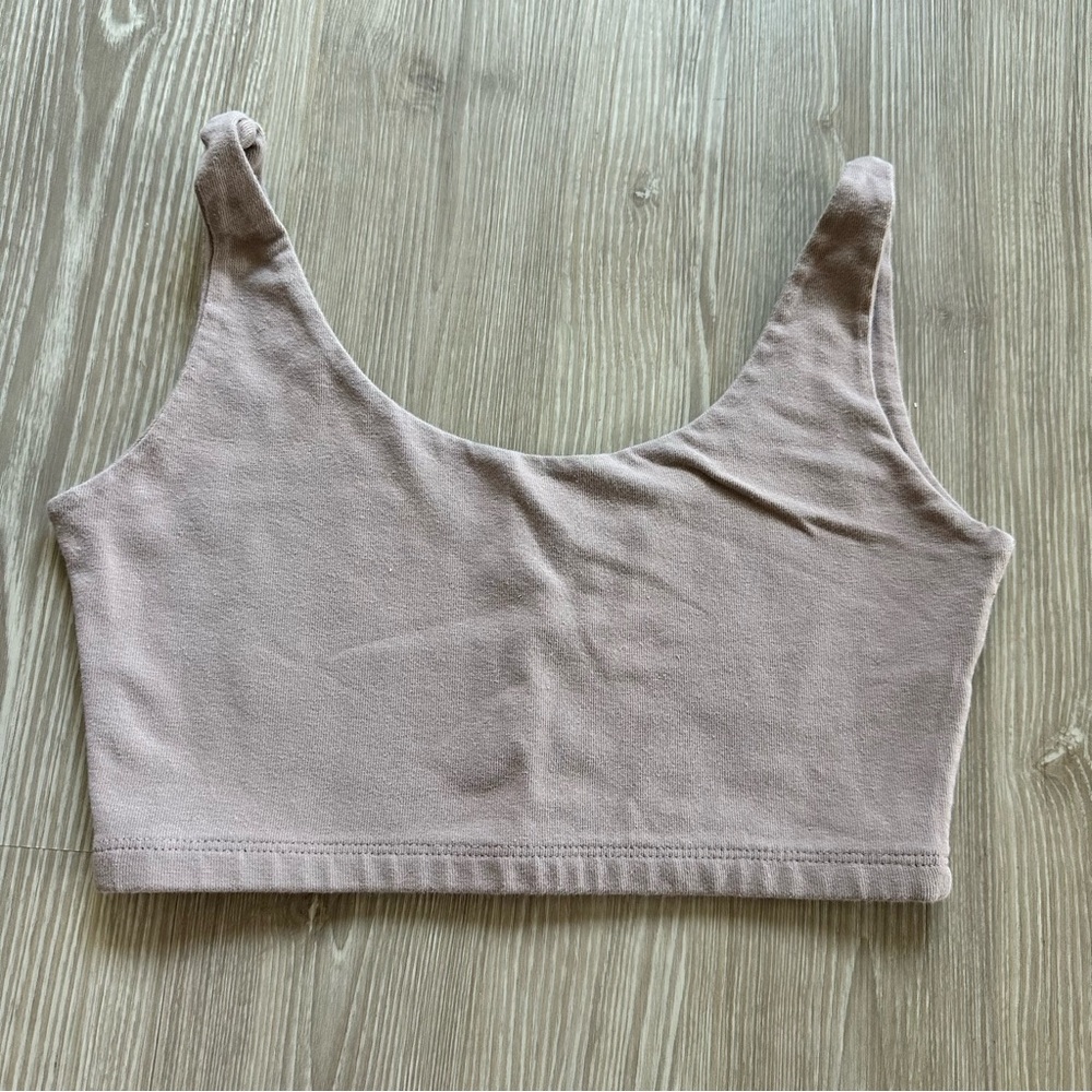 brandy melville - bra crop top in beige/purple
